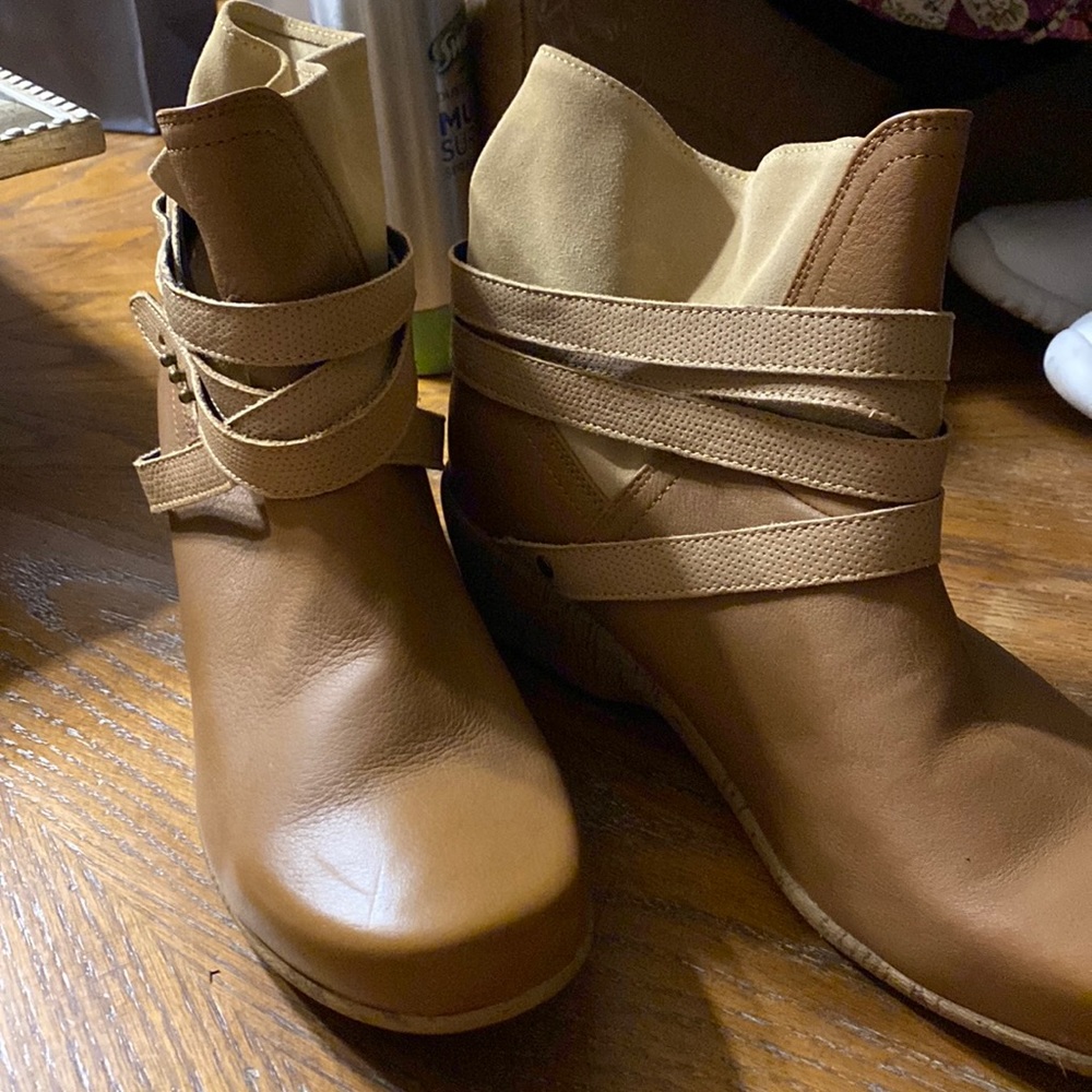 Size 10 NWOT Rocky 4Eur sole. $85.00